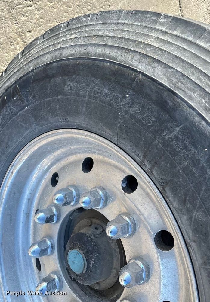 image for item ED2367 2013 Kenworth T400 ready mix truck