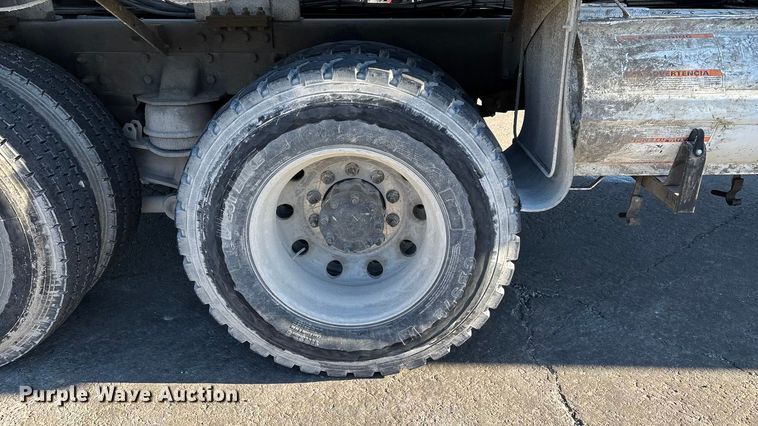 image for item ED2367 2013 Kenworth T400 ready mix truck