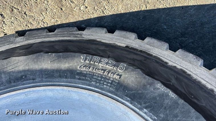 image for item ED2367 2013 Kenworth T400 ready mix truck