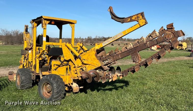 image for item ED2386 Vermeer M437A trencher