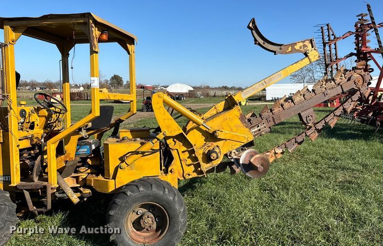 image for item ED2386 Vermeer M437A trencher