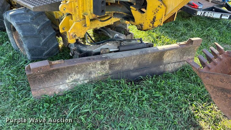 image for item ED2386 Vermeer M437A trencher