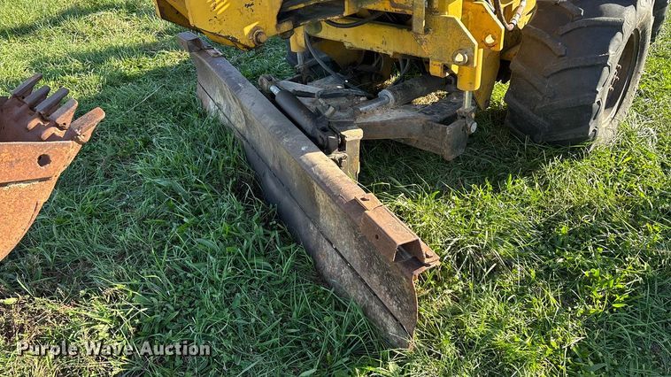 image for item ED2386 Vermeer M437A trencher