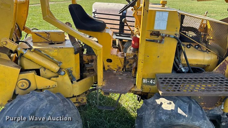 image for item ED2386 Vermeer M437A trencher