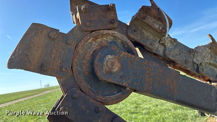 image for item ED2386 Vermeer M437A trencher