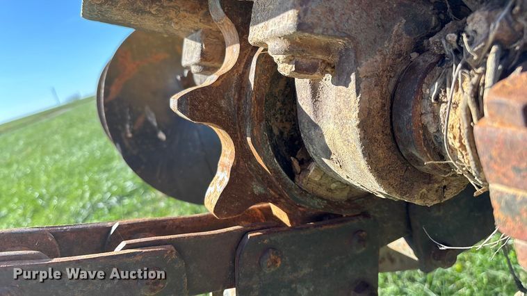 image for item ED2386 Vermeer M437A trencher