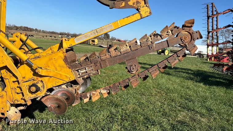 image for item ED2386 Vermeer M437A trencher