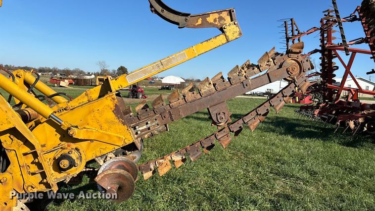 image for item ED2386 Vermeer M437A trencher