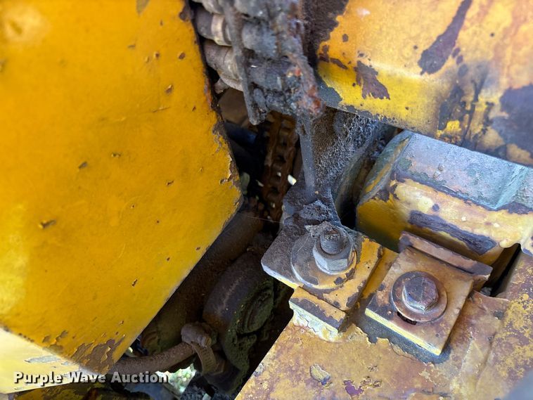 image for item ED2386 Vermeer M437A trencher