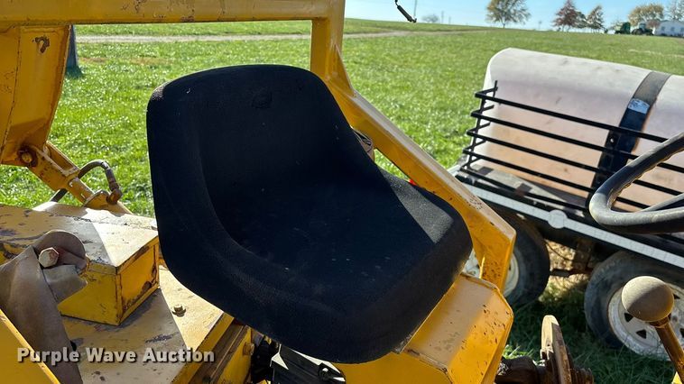 image for item ED2386 Vermeer M437A trencher