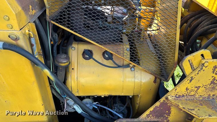 image for item ED2386 Vermeer M437A trencher