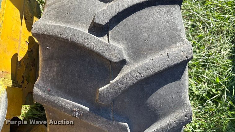 image for item ED2386 Vermeer M437A trencher