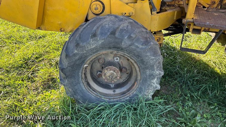 image for item ED2386 Vermeer M437A trencher