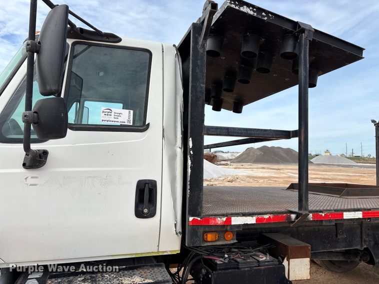 image for item ED2389 2003 International 4300 flatbed truck