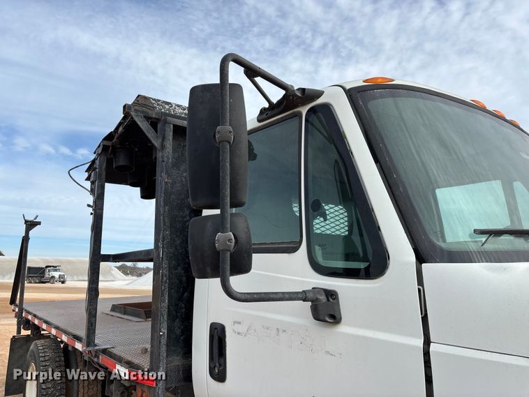 image for item ED2389 2003 International 4300 flatbed truck