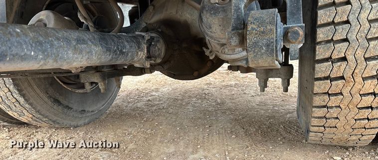 image for item ED2389 2003 International 4300 flatbed truck