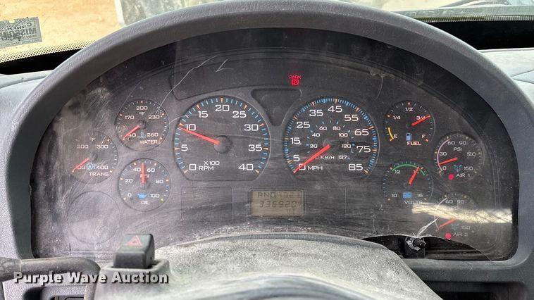 image for item ED2389 2003 International 4300 flatbed truck