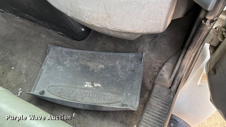 image for item ED2389 2003 International 4300 flatbed truck