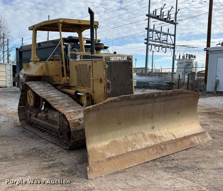 image for item ED2392 1998 Caterpillar D6M XL dozer