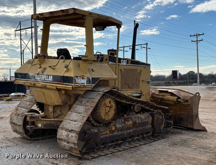 image for item ED2392 1998 Caterpillar D6M XL dozer