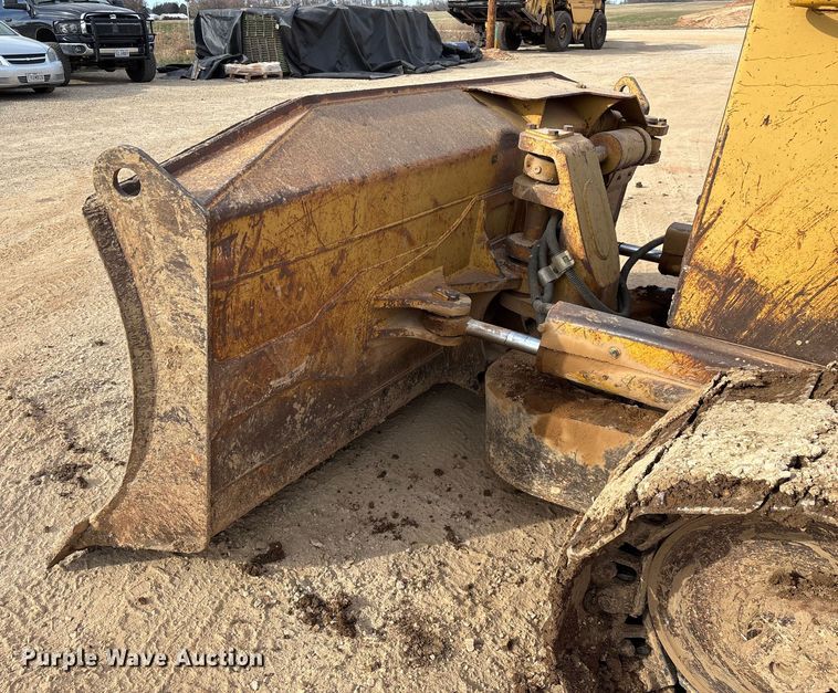image for item ED2392 1998 Caterpillar D6M XL dozer