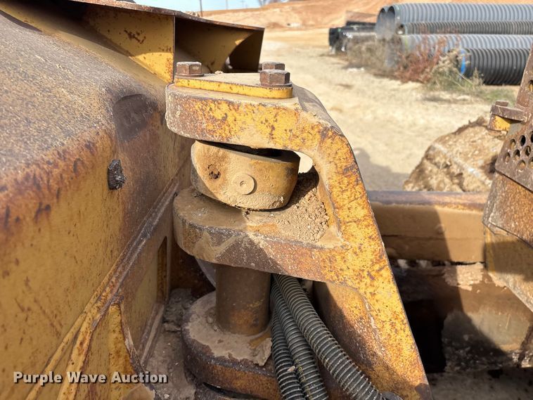 image for item ED2392 1998 Caterpillar D6M XL dozer
