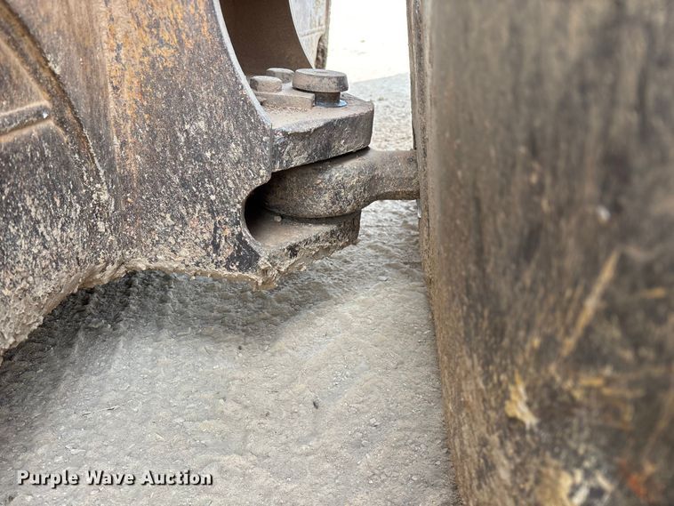 image for item ED2392 1998 Caterpillar D6M XL dozer