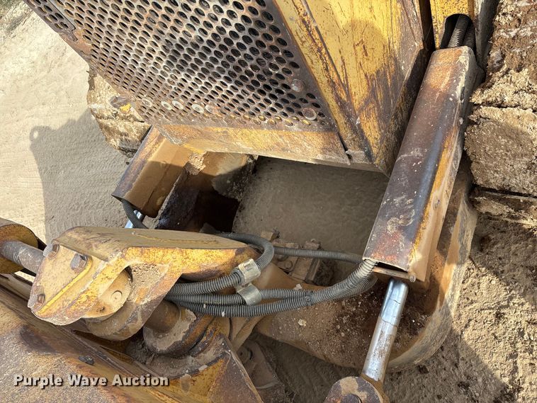 image for item ED2392 1998 Caterpillar D6M XL dozer