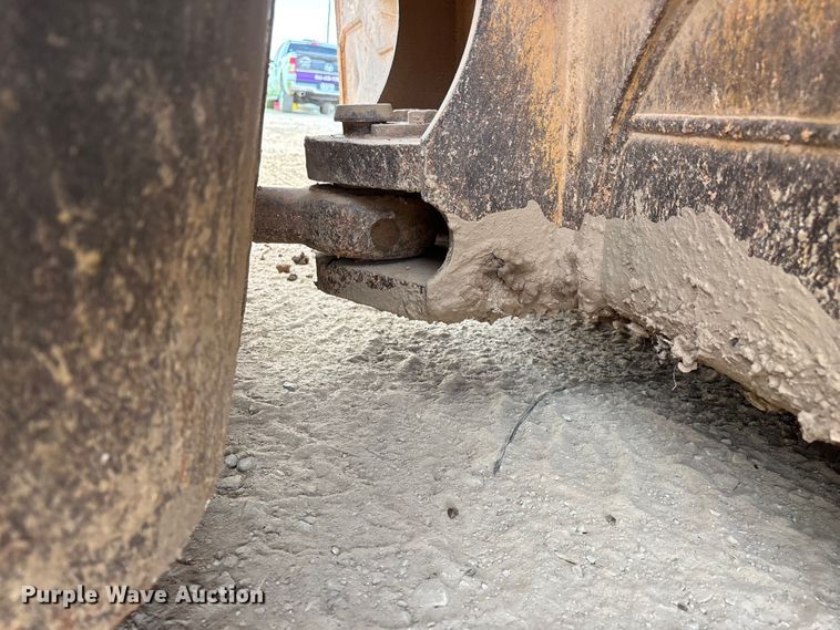 image for item ED2392 1998 Caterpillar D6M XL dozer