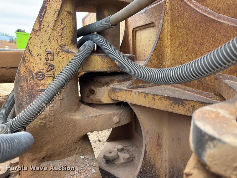 image for item ED2392 1998 Caterpillar D6M XL dozer