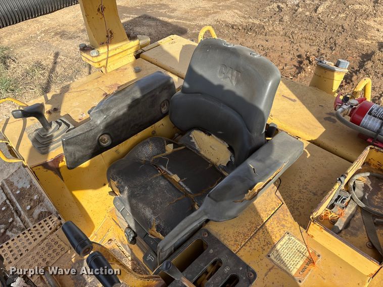 image for item ED2392 1998 Caterpillar D6M XL dozer