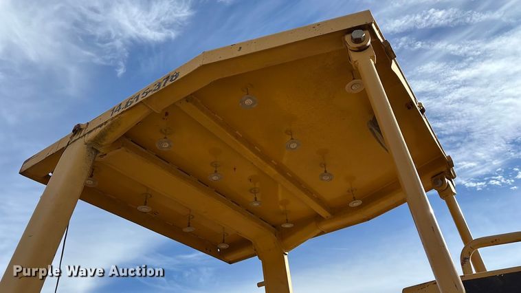 image for item ED2392 1998 Caterpillar D6M XL dozer