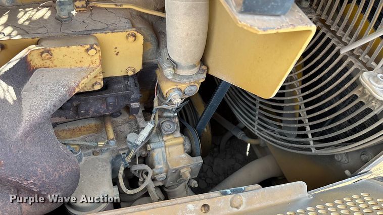 image for item ED2392 1998 Caterpillar D6M XL dozer