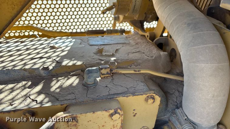 image for item ED2392 1998 Caterpillar D6M XL dozer