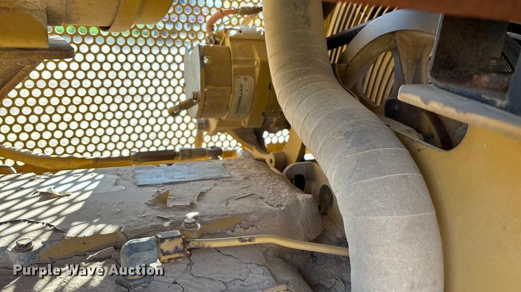 image for item ED2392 1998 Caterpillar D6M XL dozer