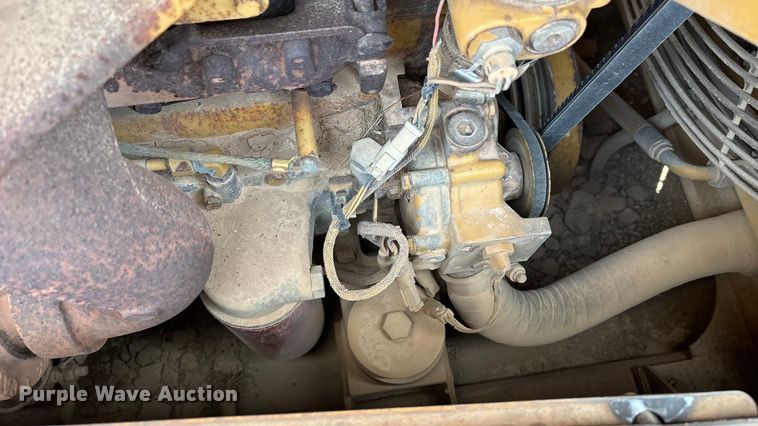 image for item ED2392 1998 Caterpillar D6M XL dozer