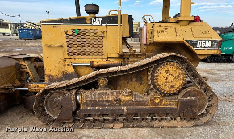 image for item ED2392 1998 Caterpillar D6M XL dozer