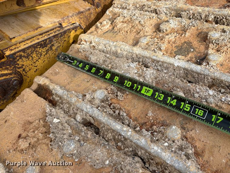 image for item ED2392 1998 Caterpillar D6M XL dozer