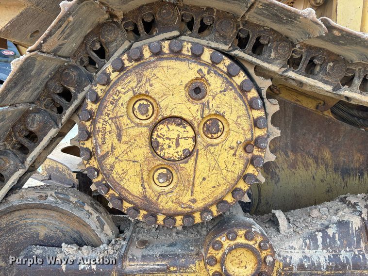 image for item ED2392 1998 Caterpillar D6M XL dozer