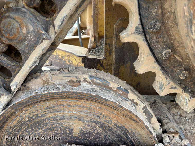 image for item ED2392 1998 Caterpillar D6M XL dozer