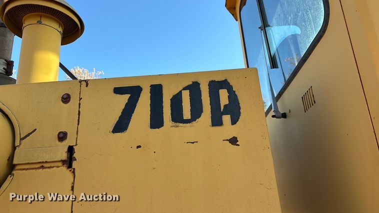 image for item ED2393 1988 Champion 710A motor grader