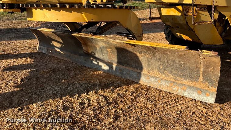 image for item ED2393 1988 Champion 710A motor grader