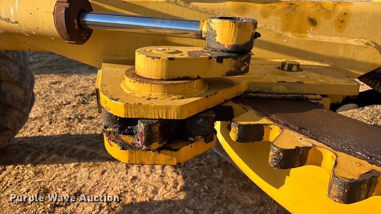 image for item ED2393 1988 Champion 710A motor grader