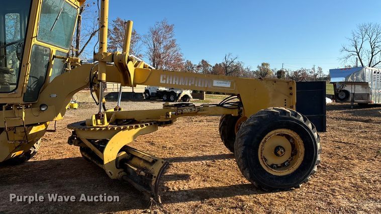image for item ED2393 1988 Champion 710A motor grader