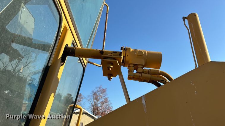 image for item ED2393 1988 Champion 710A motor grader