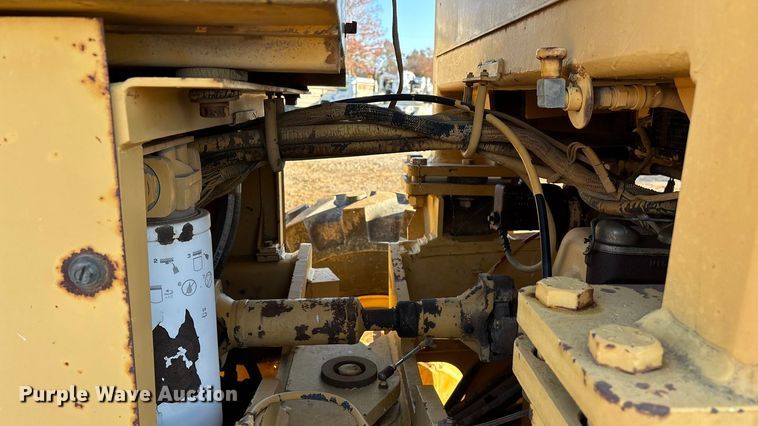 image for item ED2393 1988 Champion 710A motor grader