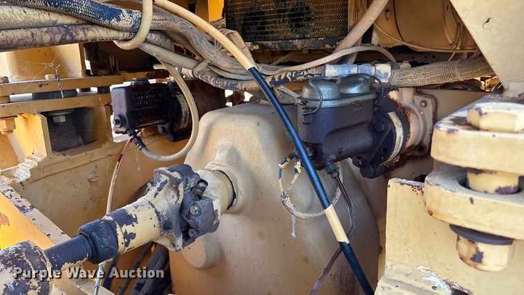 image for item ED2393 1988 Champion 710A motor grader