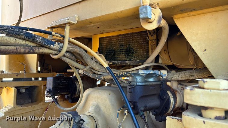 image for item ED2393 1988 Champion 710A motor grader