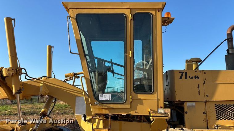 image for item ED2393 1988 Champion 710A motor grader