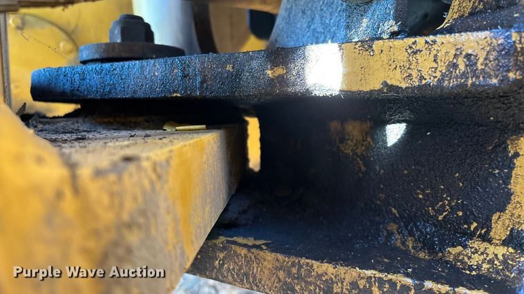 image for item ED2393 1988 Champion 710A motor grader